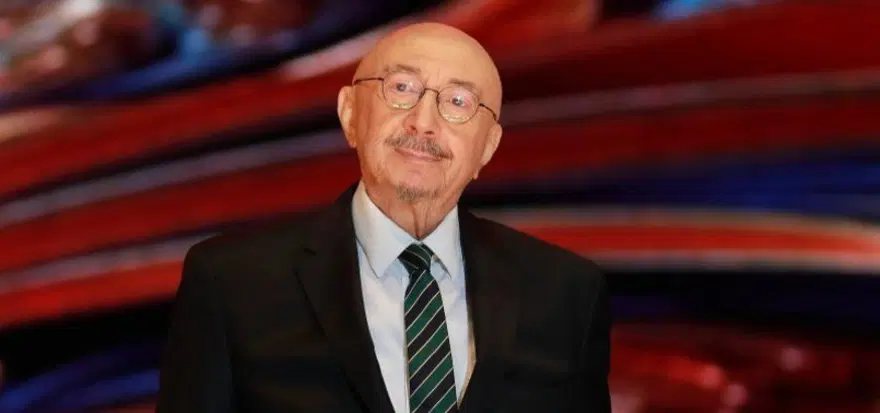 Özdemir Erdoğan'dan Zeki Müren açıklamalarına gelen eleştirilere yanıt 1