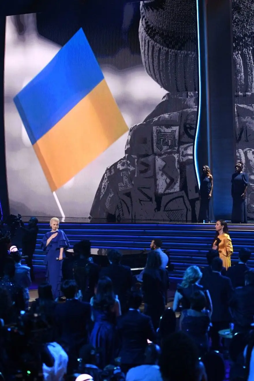 Ukrayna Devlet BaşkanıVolodimir Zelenski 2022 Grammy Ödülleri'nde konuştu 6