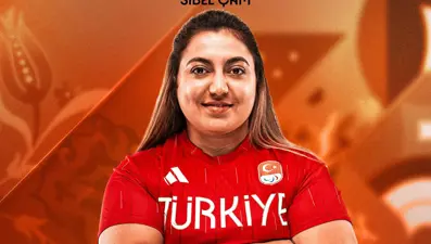 Para halterde Sibel Çam, bronz madalya kazandı