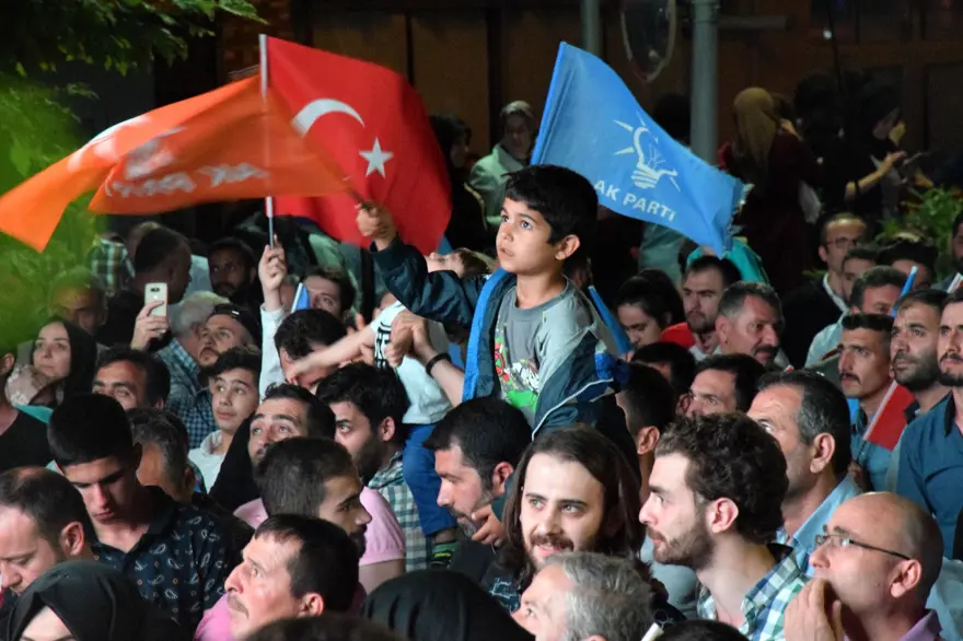 Türkiye genelinde seçim kutlamaları 5