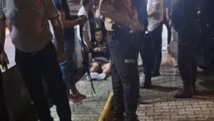 Serhat Akın’a silahlısaldırı talimatı Gürcistan’dan geldi: Gözaltındakiler adliyeye sevk edildi Serhat Akın’a silahlısaldırı talimatı Gürcistan’dan geldi: Gözaltındakiler adliyeye sevk edildi