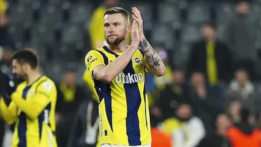FENERBAHÇE'DE 3 EKSİK 4 FENERBAHÇE'DE 3 EKSİK 4