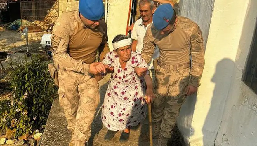YAŞLILAR TAHLİYE EDİLDİ 4