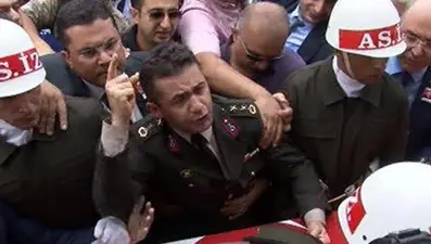 Eski yarbay Mehmet Alkan'a FETÖ'den beraat