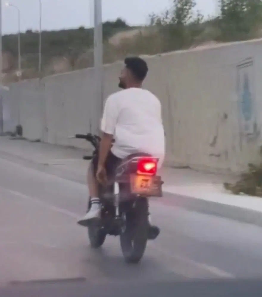 İstanbul’da akan trafikte tehlikeli hareketler 2