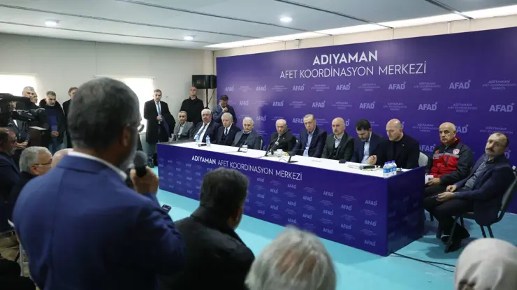 Cumhurbaşkanı Erdoğan: Adıyaman'dan helallik istiyorum Cumhurbaşkanı Erdoğan: Adıyaman'dan helallik istiyorum