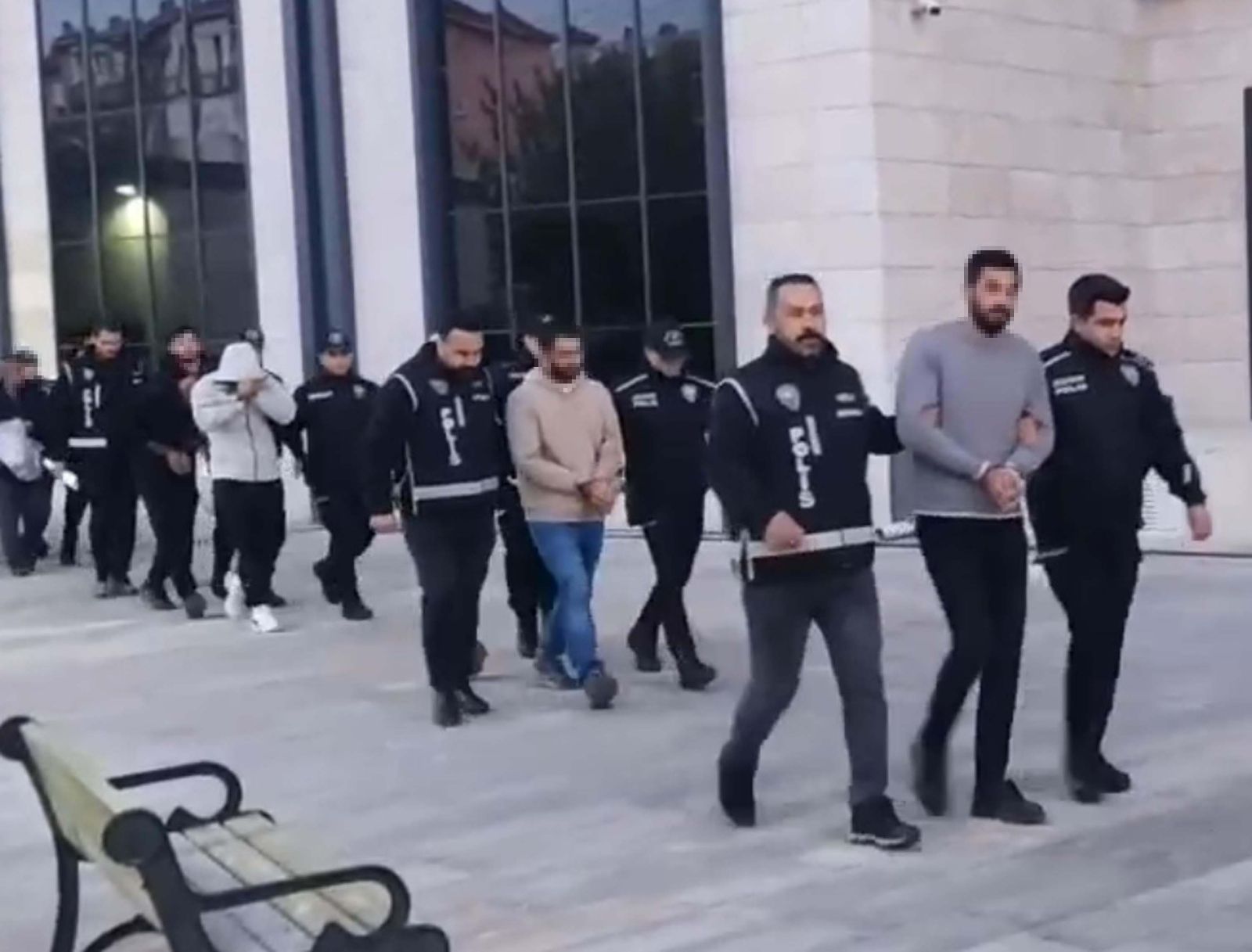 Gökçeada'da iki aileye yönelik operasyon: 9 tutuklama