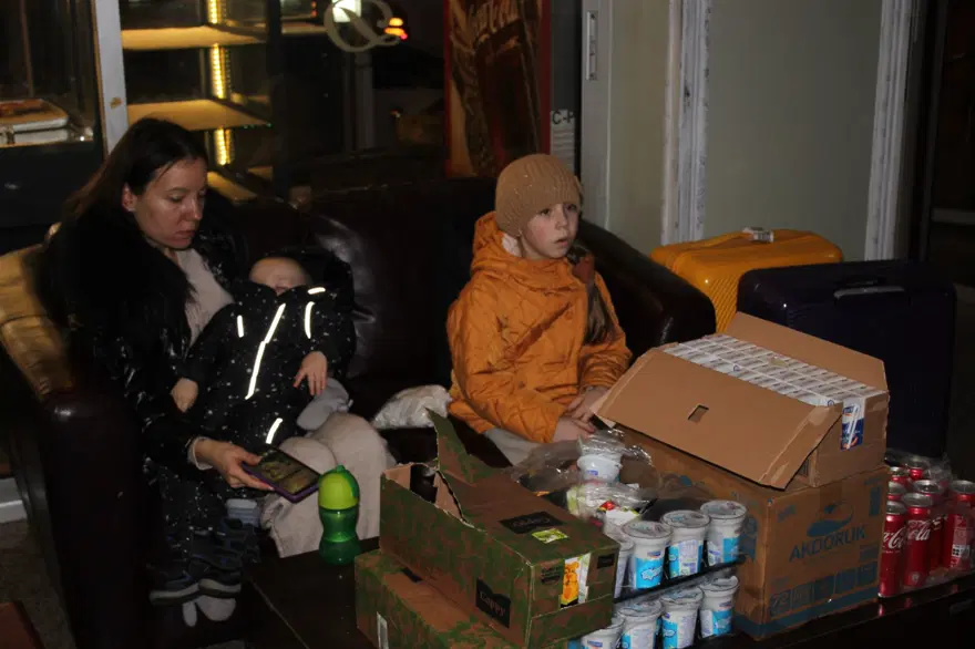 Savaştan kaçan Ukraynalı kadın ve çocuklar İzmir'e geldi 26