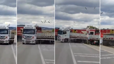 Afyonkarahisar'da yolcu treni hemzemin geçitte TIR'a çarptı