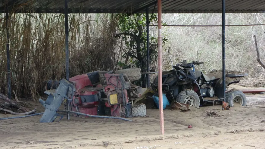 Sel safari istasyonunu vurdu, onlarca ATV kayıp 8