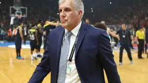 Fenerbahçe Kulübü: Sarı kırmızılı bir taraftar Obradovic'e tükürdü