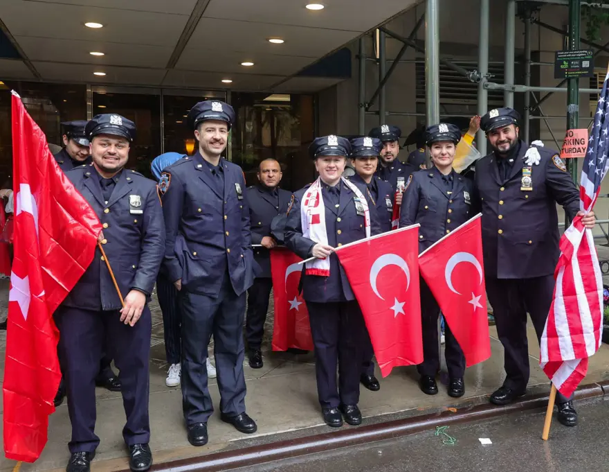 New York'ta Türk günü yürüyüşü 25