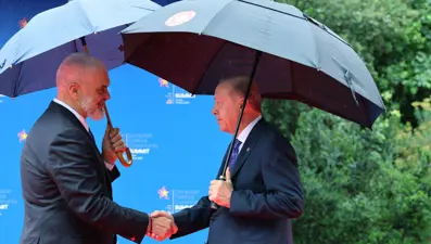 Edi Rama'nın ayakkabıları dikkat çekti! Erdoğan takılmadan edemedi