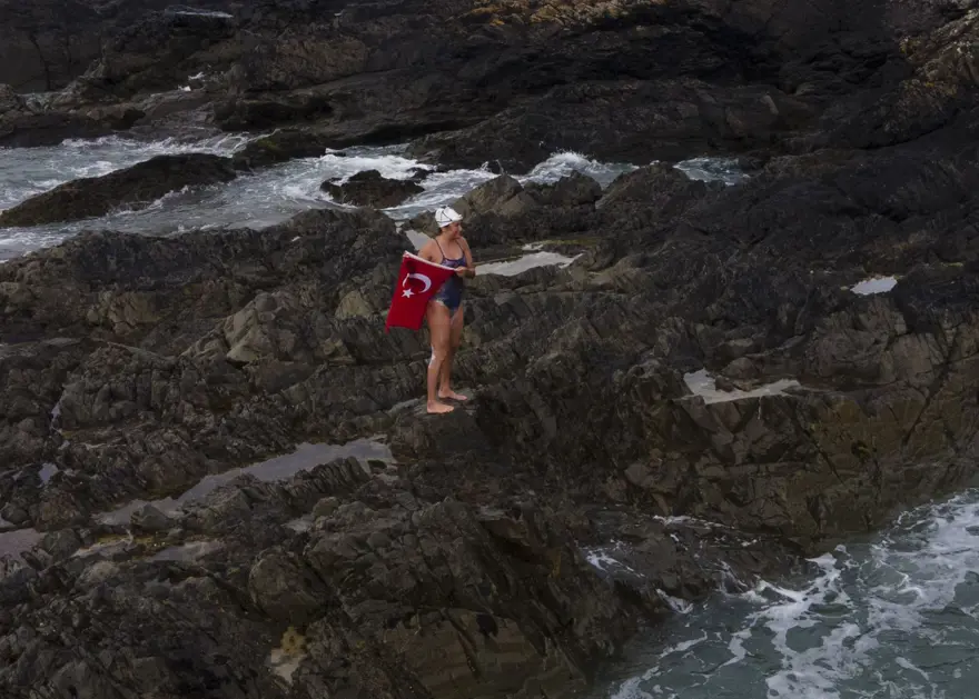 Aysu Türkoğlu, Kuzey Kanalı'nı yüzerek geçen en genç Türk sporcu oldu 9