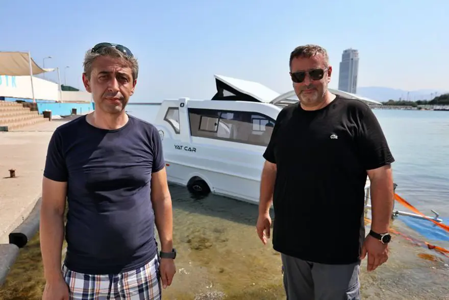 Amasyalı kardeşler karada karavan, suda yat olabilen araç tasarladı 1