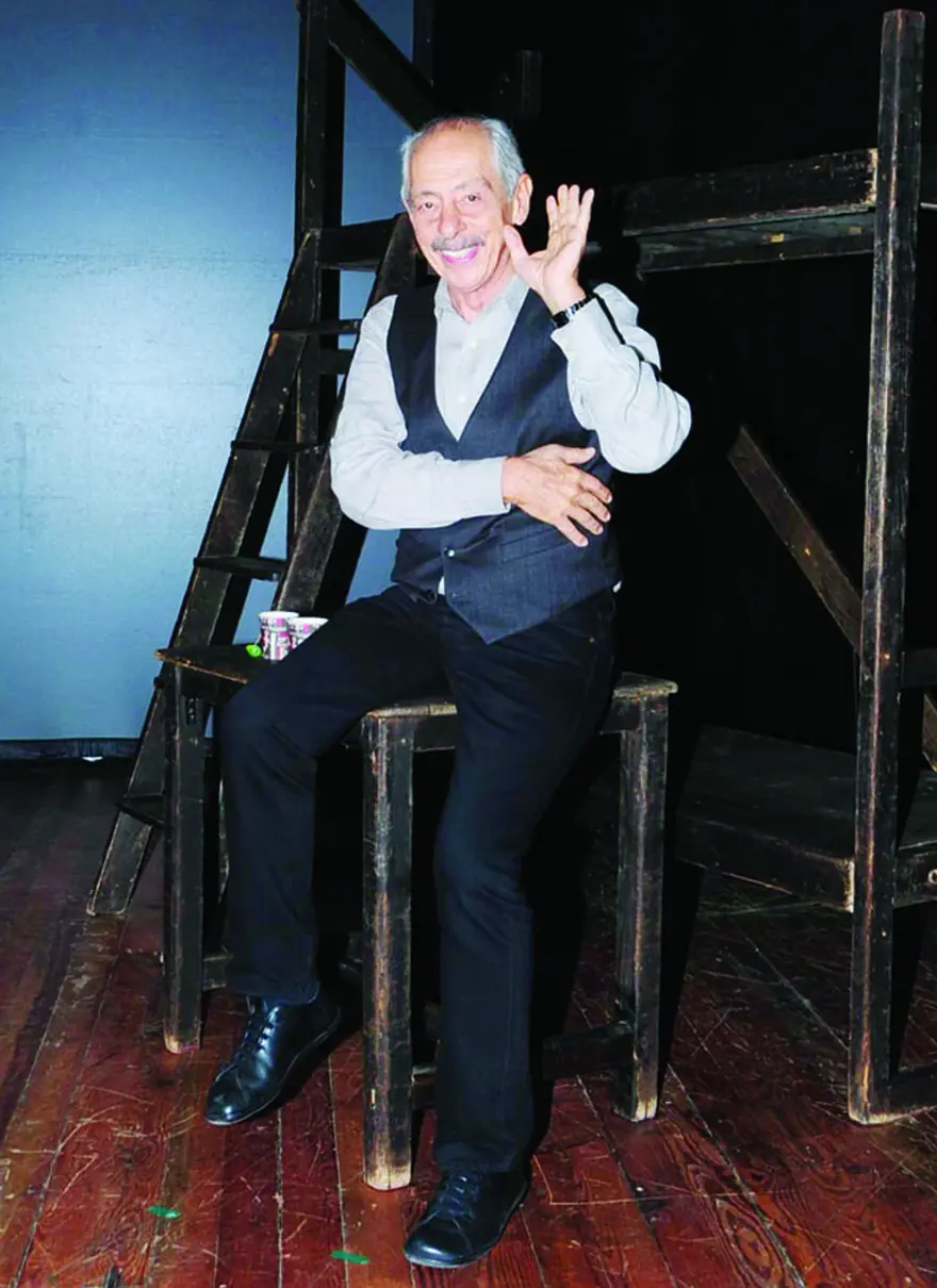 Genco Erkal'ın yeni oyununun ilk gösterimi yapıldı 2 Genco Erkal'ın yeni oyununun ilk gösterimi yapıldı 2