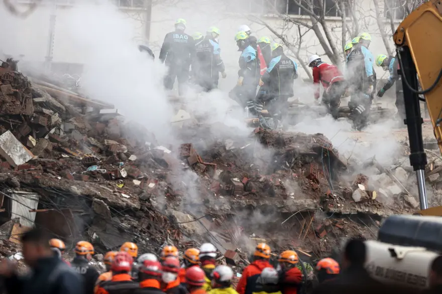 AĞABEYİ VE YENGESİNİN YERİNİ GÖSTERDİ 2