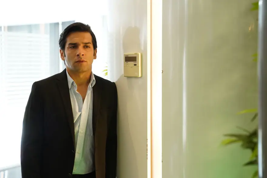 Yalı Çapkını'nda Tarık'a Ferit sürprizi! "Seyran zor durumda kalacak" 14 Yalı Çapkını'nda Tarık'a Ferit sürprizi! "Seyran zor durumda kalacak" 14