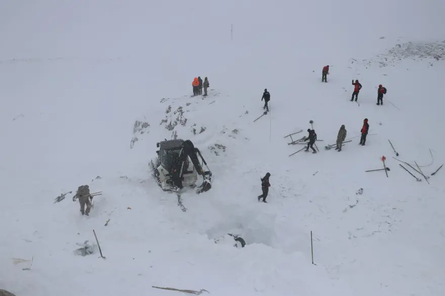 Van'da çığ felaketinin olduğu bölgeden fotoğraflar 30