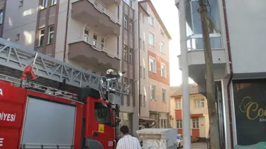 Kapıyı duymadı, mahalleli ayağa kalktı