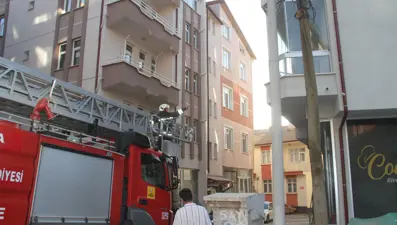 Kapıyı duymadı, mahalleli ayağa kalktı