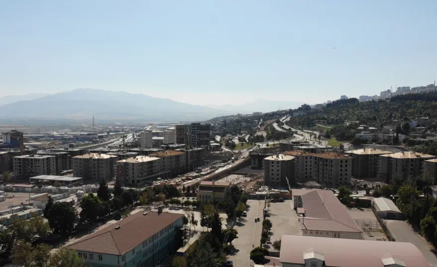 Bin 400 kişinin hayatını kaybettiği  Ebrar Sitesi'nde binalar yükseldi 4