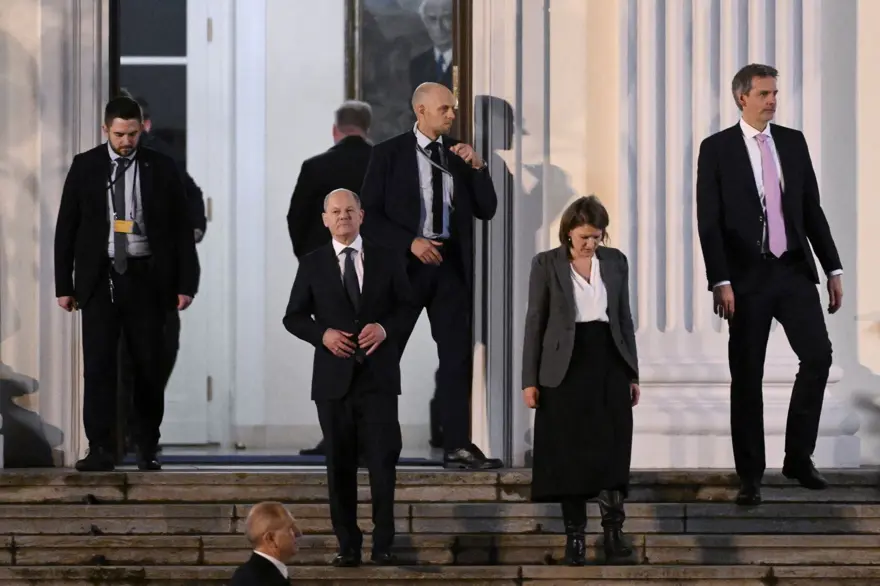 Almanya erken seçime gidiyor! Cumhurbaşkanı Steinmeier meclisi feshetti 2 Almanya erken seçime gidiyor! Cumhurbaşkanı Steinmeier meclisi feshetti 2