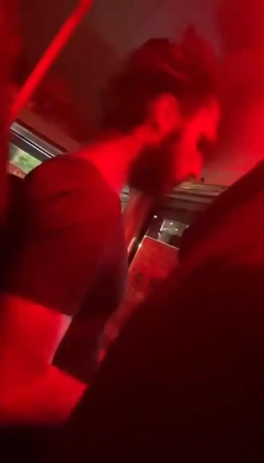 Görüntülersosyal medyada gündem olmuştu: Minibüsteki tacizci tutuklandı 1