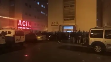 Gök gürledi, bir kişi balkoldan, bir kişi de çatıdan düştü