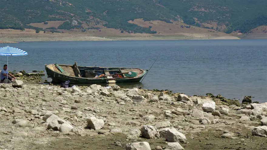 İkizcetepeler Barajı'nda su seviyesi düştü, köy kalıntıları ortaya çıktı 9