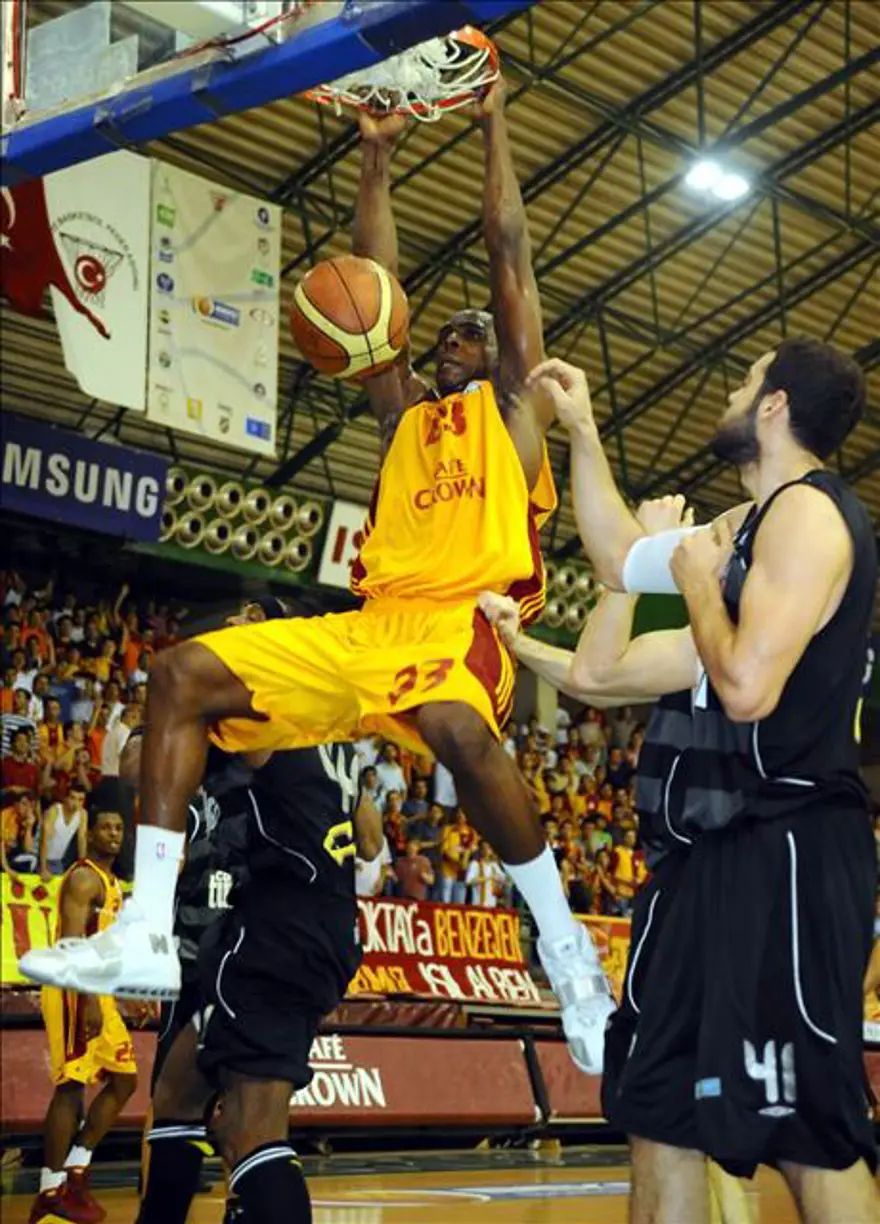 G.Saray: 84 - Beşiktaş: 74 4