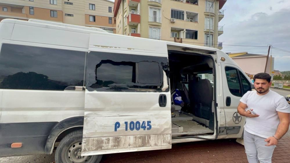 Kocaeli’de işçi servisi kaza yaptı: 3 yaralı