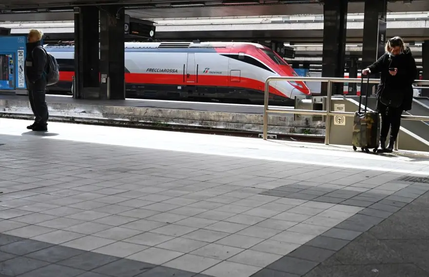 İtalya'da kız kardeşi karantinada ölen İtalyandan isyan çağrısı: Yardım edin 4