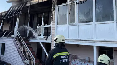 Boşandığı eşine saldırdı, komşusunun evini yaktı