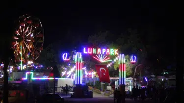 Adana'da lunaparkta kaza: 11 yaralı