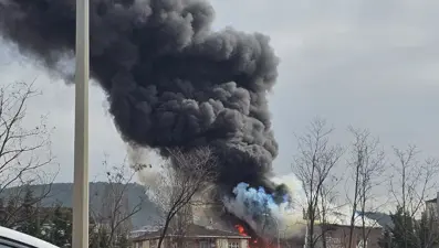 Sultanbeyli'de iş yeri yangını