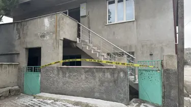 Babasını uyurken öldürdü