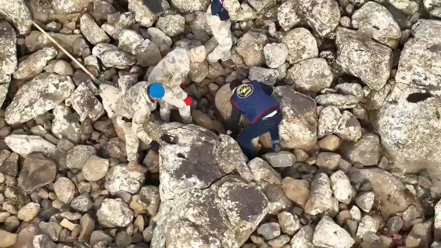 Jandarma didik didik aradı, hepsi taşların arasından çıktı 2