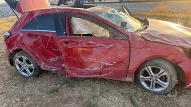 Antalya'da otomobil devrildi: Bir ölü, bir yaralı
