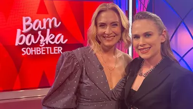 Bambaşka Sohbetler'e konuk olan Begüm Öner: Sahnede olmama kimse engel olamıyor