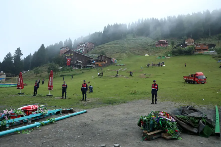 Ayder'de salıncaklar kaldırıldı 7