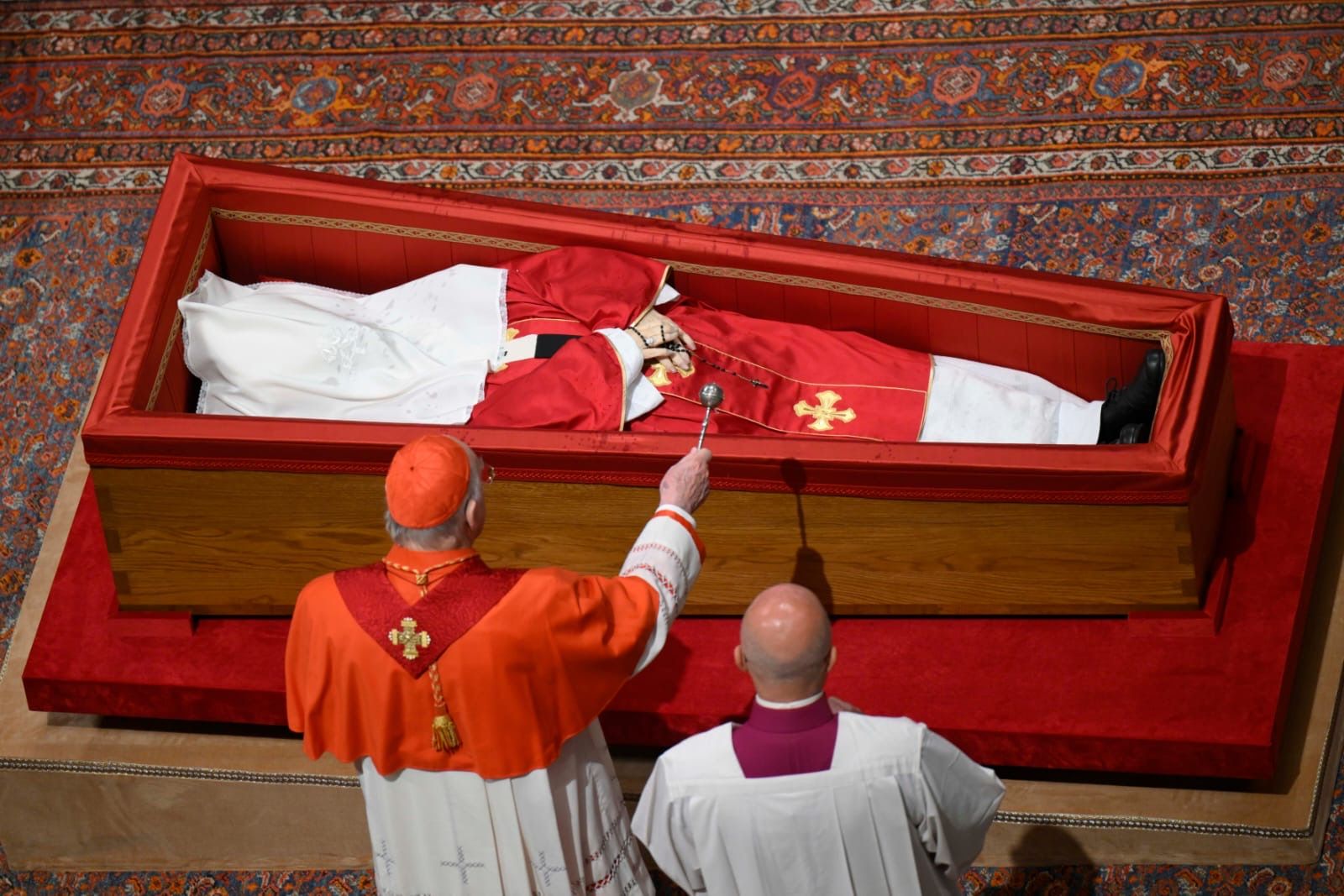 Papa için cenaze töreni: Hazırlıklar tamamlandı