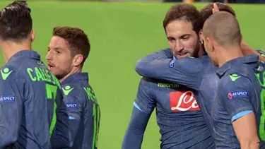 Napoli fırtına gibi