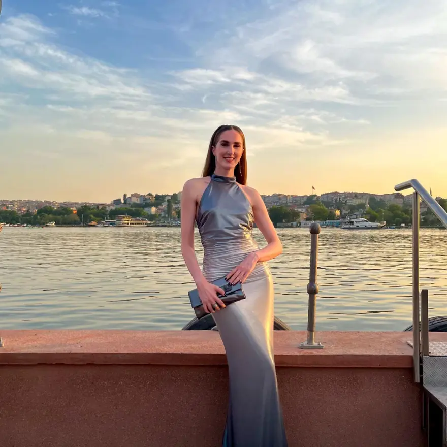 İDİL BİLGEN KİMDİR? 4 İDİL BİLGEN KİMDİR? 4