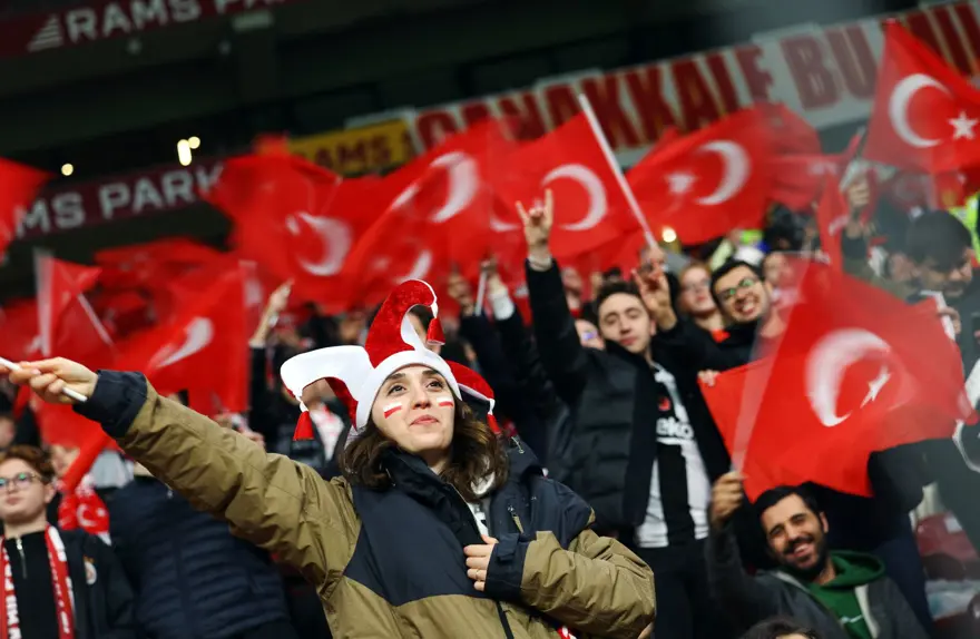 A Milli Takım avantajı yakaladı: Bir cezalı bir sakatlık! 18