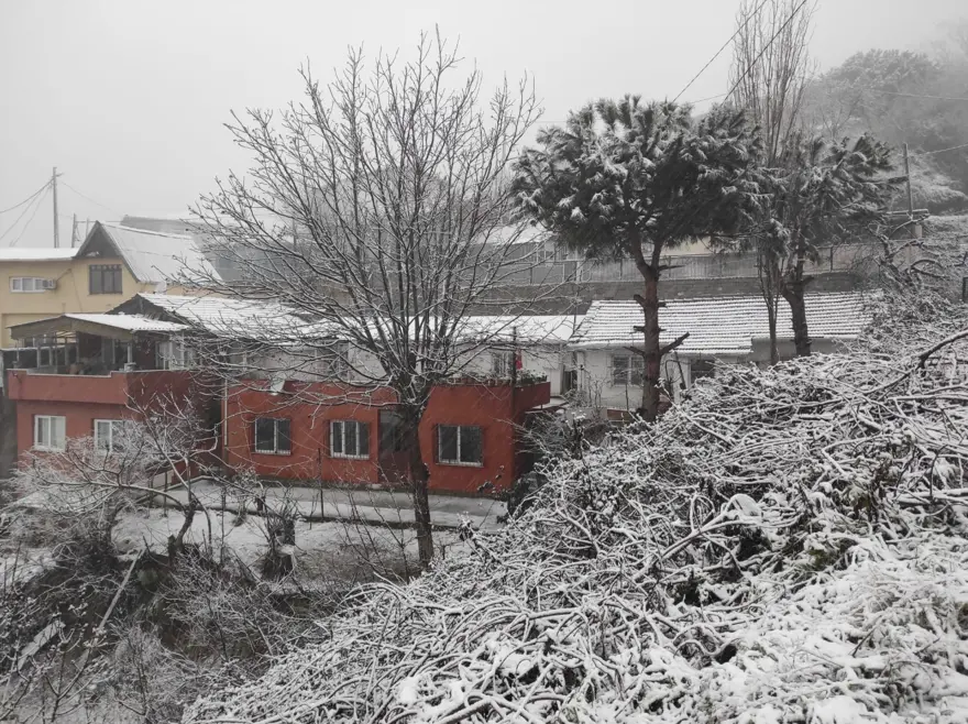 İstanbul'da kar başladı: İşte ilk fotoğraflar 20