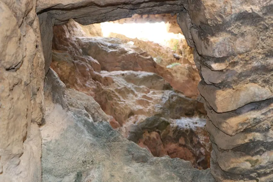 Torosların Sümelası olarak tabir edilen Sin Manastırı, keşfedilmeyi bekliyor 9