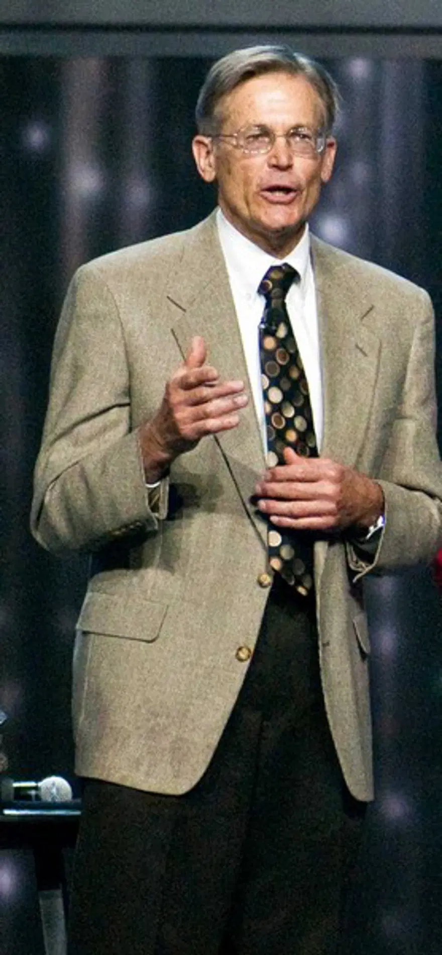 14) Jim Walton 13