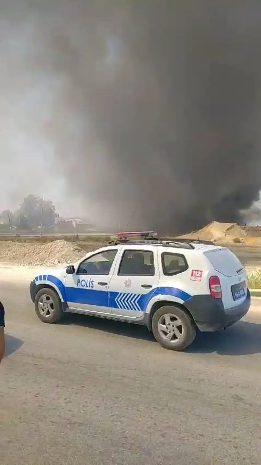 Bursa'da geri dönüşüm deposunda yangın: Gökyüzünü dumanlar kapladı 