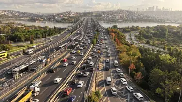 İstanbul'da trafik yoğunluğu: Durma noktasına geldi